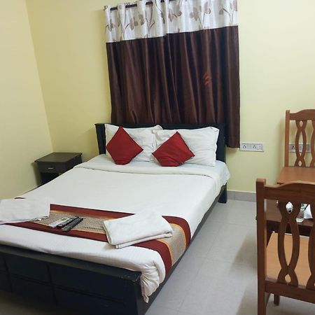 The Posh Residency, Ecr Bed & Breakfast เชนไน ภายนอก รูปภาพ