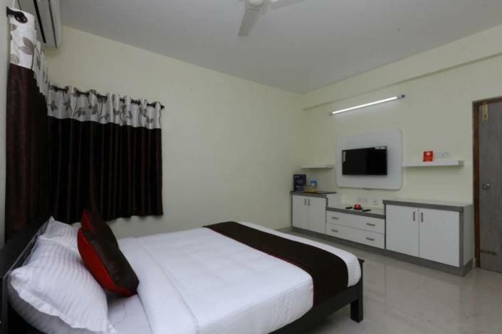 The Posh Residency, Ecr Bed & Breakfast เชนไน ภายนอก รูปภาพ