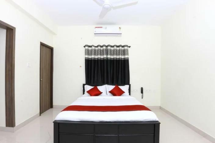 The Posh Residency, Ecr Bed & Breakfast เชนไน ภายนอก รูปภาพ